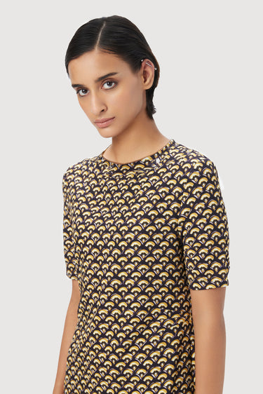 Slim Fit Raised Neck Dress in Scallops Print