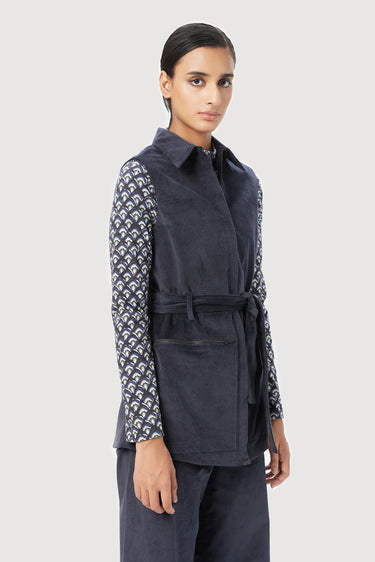 Easy Fit Sleeveless Jacket with Double Stitch Construction