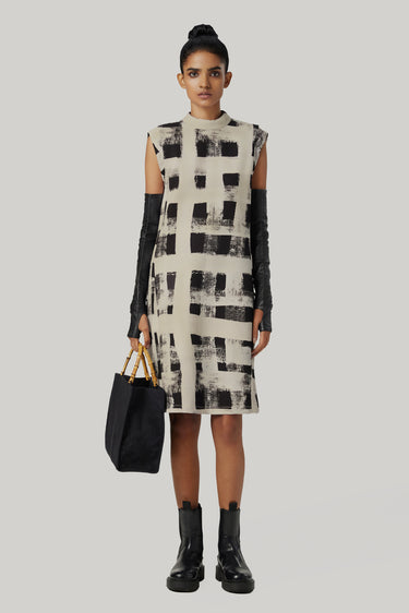 Slim Fit Sleeveless Dress with Eye-catching Large Checks Print